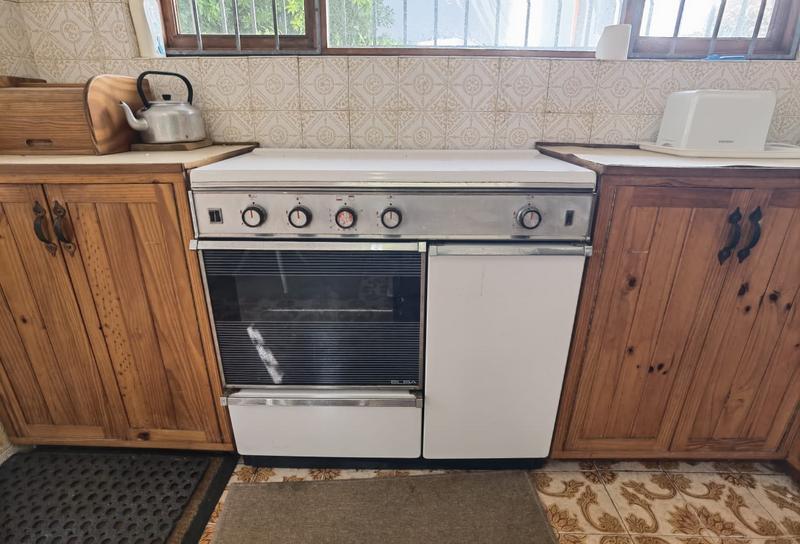 To Let 4 Bedroom Property for Rent in Upper Robberg Western Cape